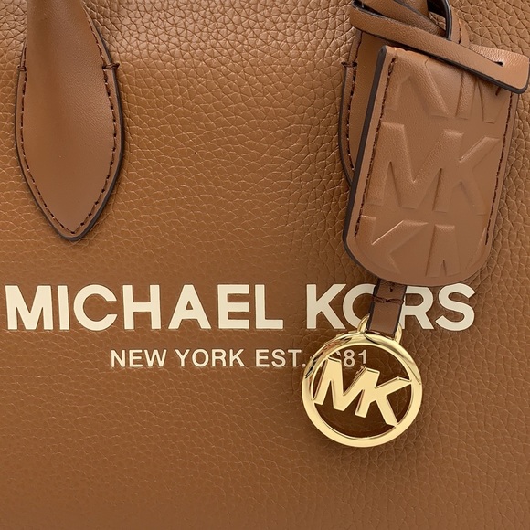 MICHAEL KORS Mirella Small Shopper TZ XBody Pebbled Leather Crossbody
Luggage - Picture 11 of 16